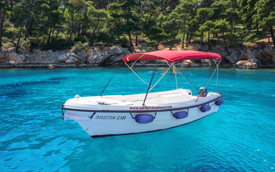 Dubrovnik boat rental duration for a day at sea